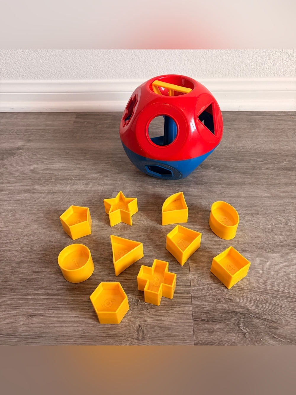 Tupperware Shape-O vintage shape sorter toy